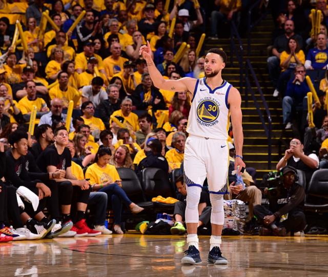 比赛中占据 比赛中占据