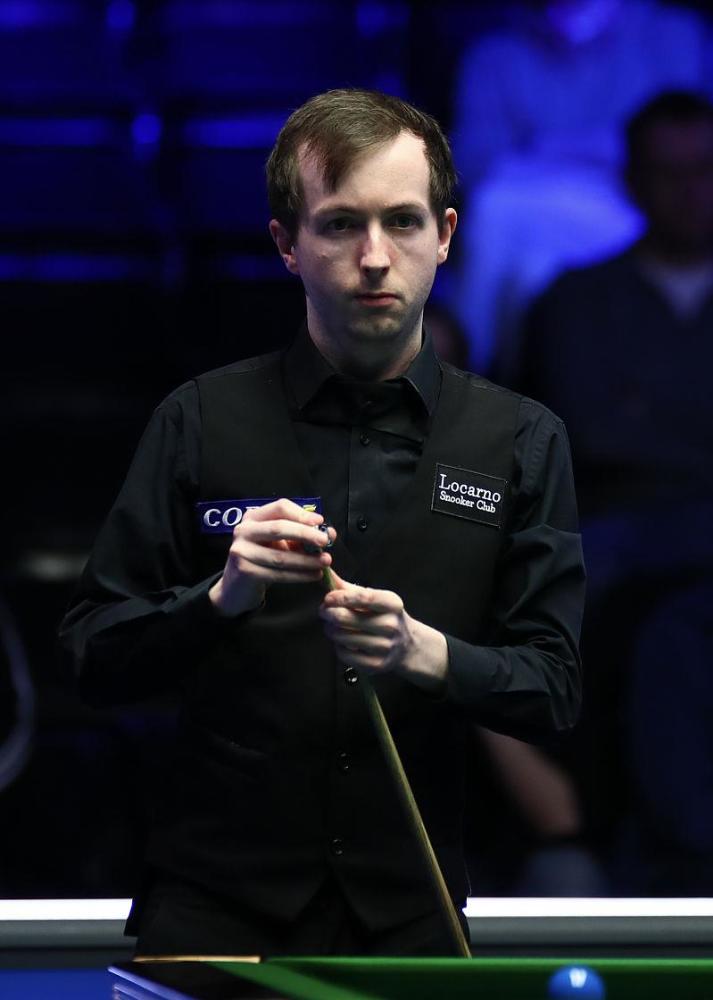 他不仅承担 他不仅承担