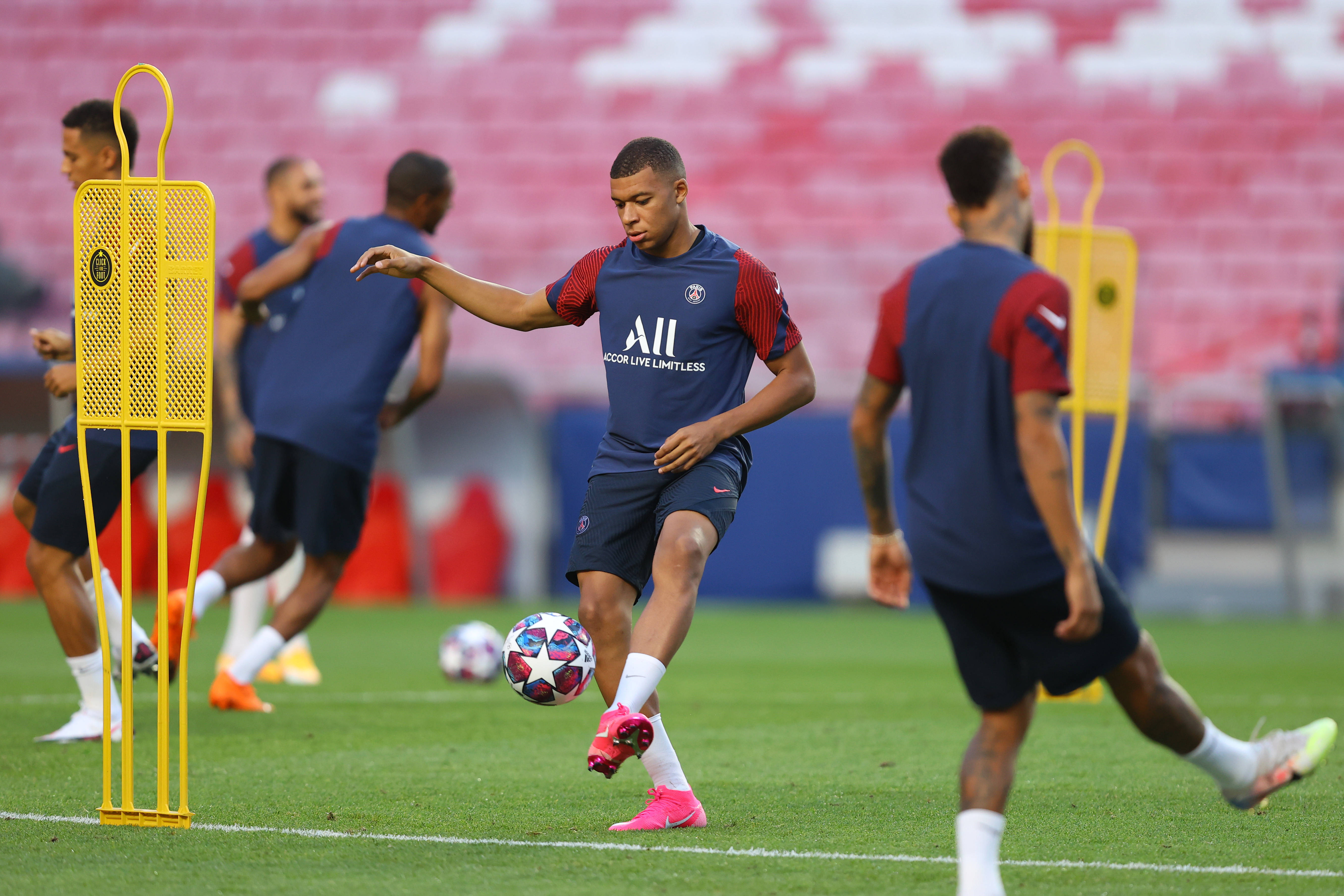 近年来吸引 近年来吸引